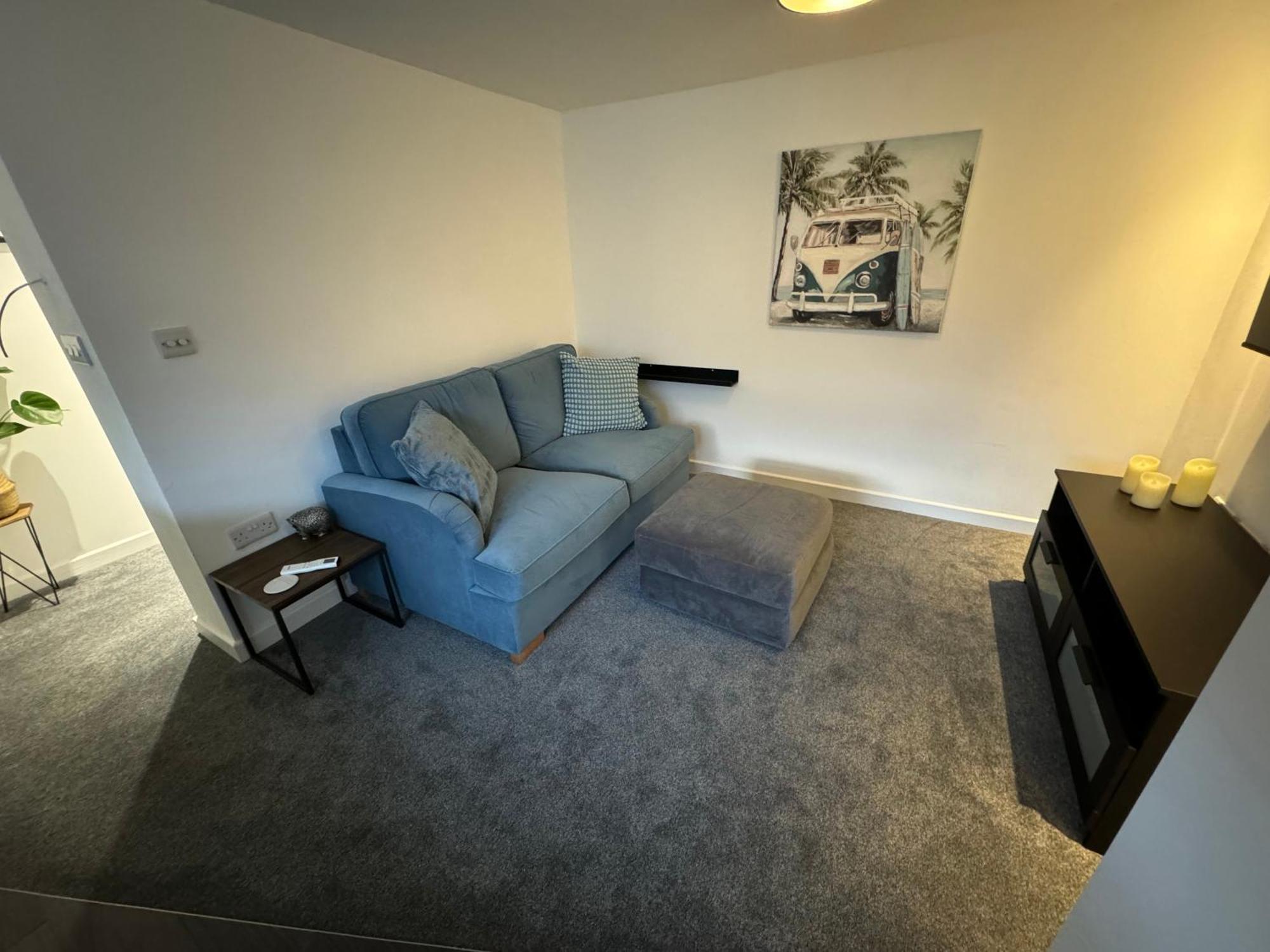 Modern 1 Bed Apartment With Car Parking Bitton Extérieur photo